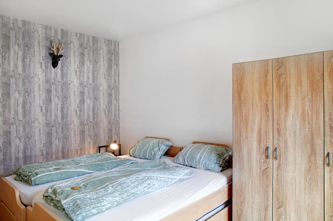 Flying Hirsch Aparthotel Stall Екстериор снимка
